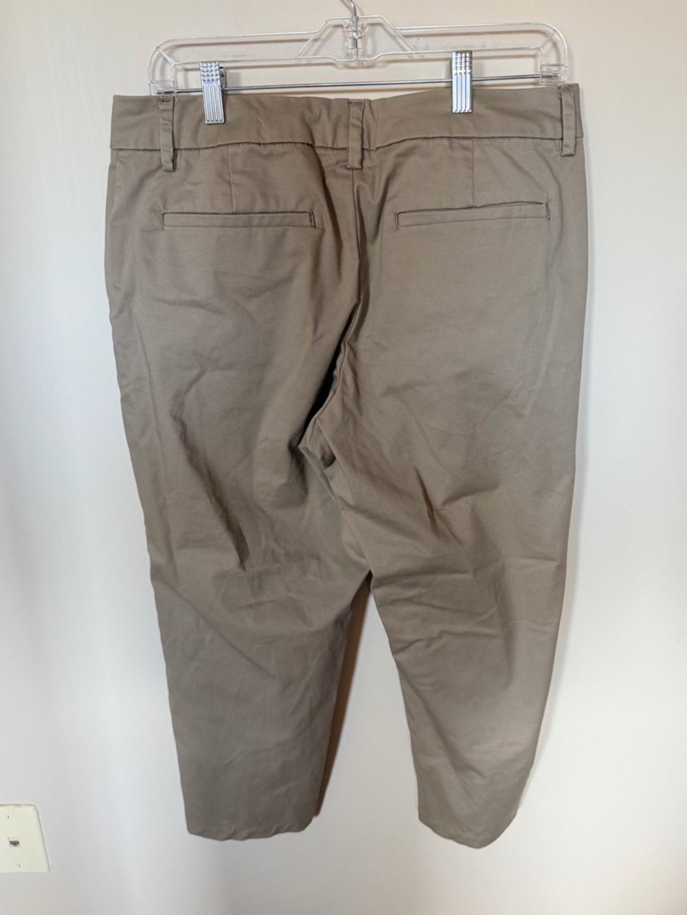 Lee wrinkle free capri Kansas khaki 12 - Picture 4 of 5